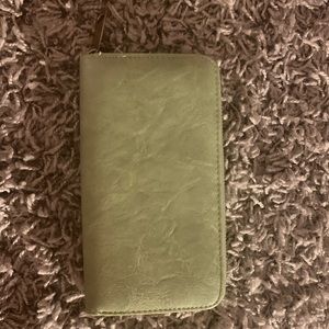 light army green zip wallet